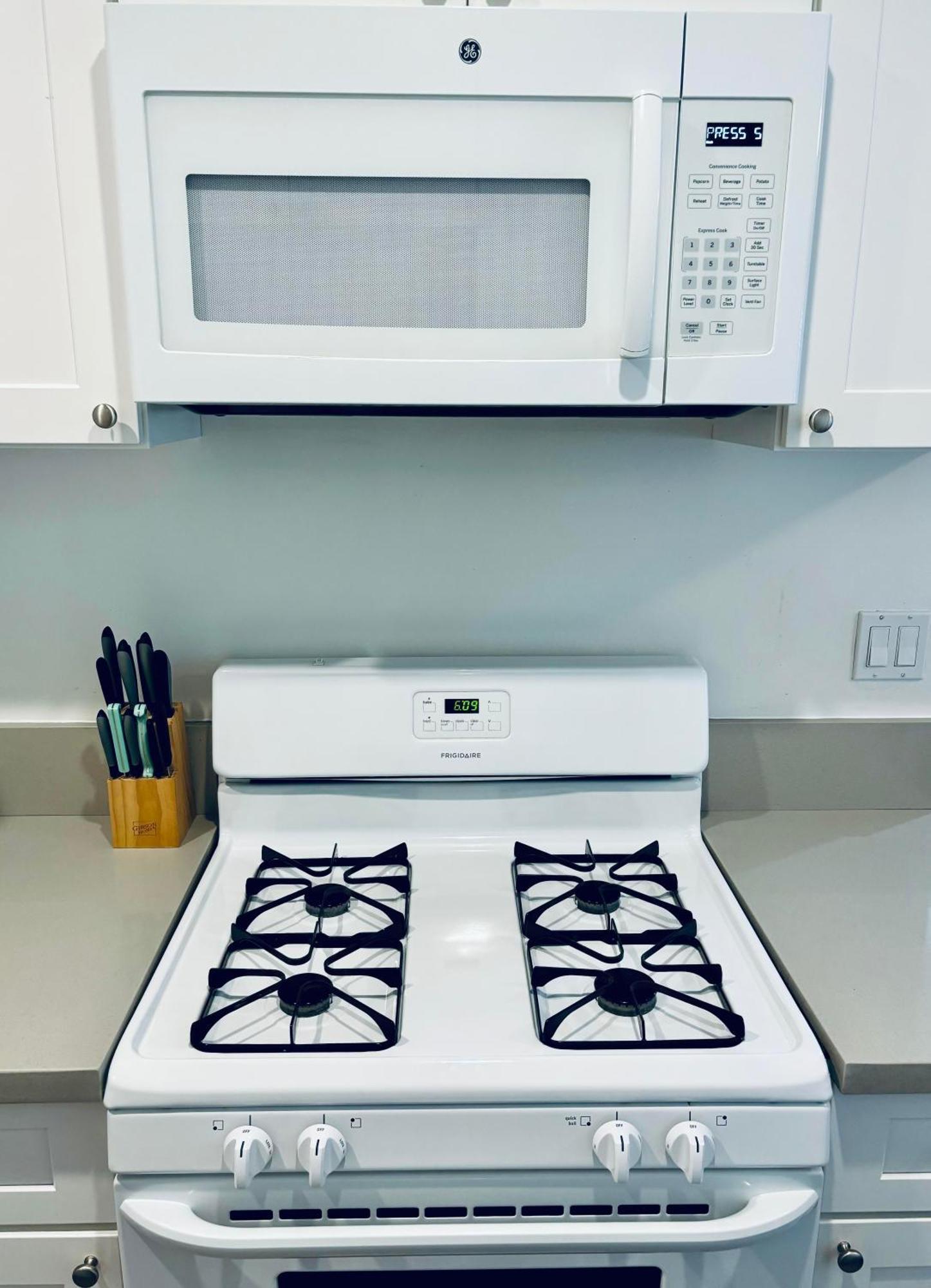 Appartamento Modern, 1 Bed Condo, Downtown Century *